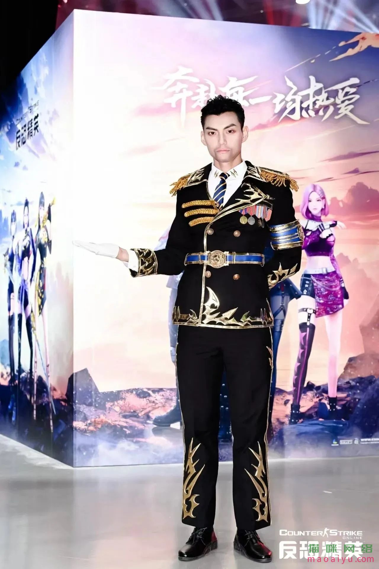 CSOL教官杰拉德cosplay真人扮演AW945